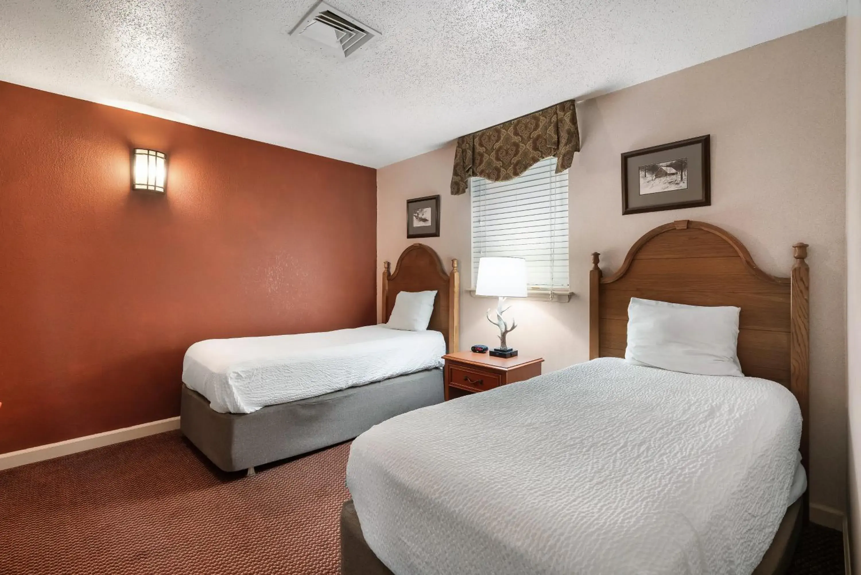 Bed in Gatlinburg Town Square
